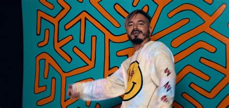 Stream mi gente by j balvin from desktop or your mobile device. J Balvin & Willy William's "Mi Gente" Enters Top 40 At ...