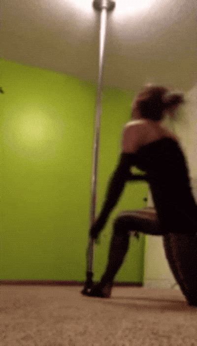 There are no video files here, unless you're registered member of istripper. When Pole Dancers Fail (17 gifs)