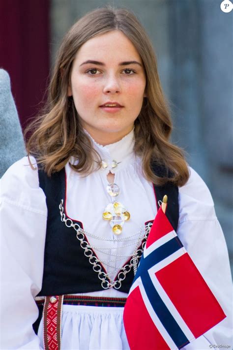 Princess ingrid alexandra of norway. La princesse Ingrid Alexandra le 17 mai 2019 devant la ...