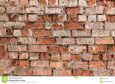 Nous avons un mur en brique rouge avec du plâtre. Fragment De Vieux Mur De Briques Fait En Brique Rouge Image stock - Image du ruiné, grunge: 90182781