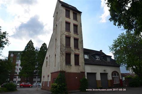 Maybe you would like to learn more about one of these? Leverkusen, Bild: Feuerwache und Elberfelder Haus