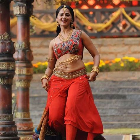 Anushka shetty born 7 november 1981, known by her stage name anushka shetty, is an indian film actress, who works mainly in the telugu and tamil film industries. Telugu Heroin Anushka Shetty Hot Photos | Anushka Shetty ...