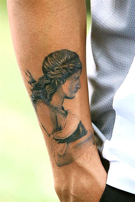 He proved it back in italy and he did it again in singapore. Hamilton's new tattoo - Pelican Parts Forums