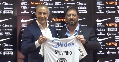 Dazn brasillink do vídeo no canal da dazn: Sylvinho cita Guardiola e explica escolha por "linha de quatro" - É o Time do Povo - Notícias do ...