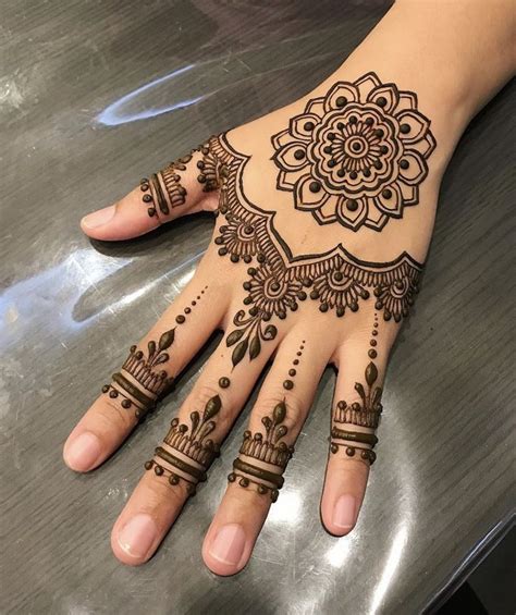 The henna tattoo designs are not permanent and fade away with time the look is unique and there is also a unique aroma that comes from them. Pin by Aij on Henné | Bridal henna designs, Henna designs ...