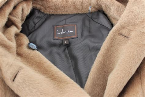 Cole haan herringbone men's coat made of 50% virgin wool and 50% baby camel hair. Cole Haan Camel Double Breasted Alpaca Wool Coat