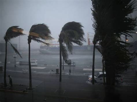 Temporada 2021 de ciclones tropicales: Huracán Karl en Veracruz