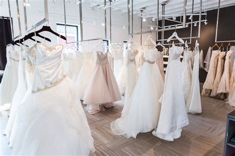 Don't know what to expect? Tips for Wedding Dress Shopping ~ Oh My Veil-all things ...