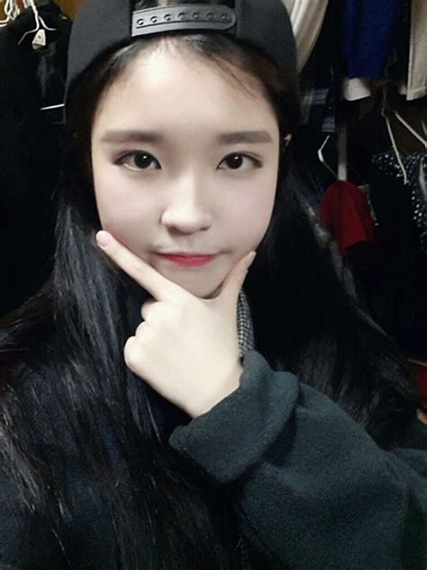 Jichyeobeorin pyojeong machi jeonweoneul kkeonoeun deushi. True IU Lookalike - Celebrity Photos - OneHallyu