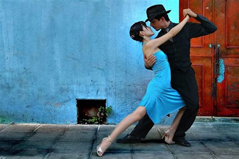 Tango argentino a roma, scuole di tango, milonghe, lezioni di tango, lezioni di vals, stili di tango, ballare il tango a roma, tradizioni del tango argentino, lezione di tango, come si balla il tango. Costa Crociere, a novembre la dodicesima edizione del ...