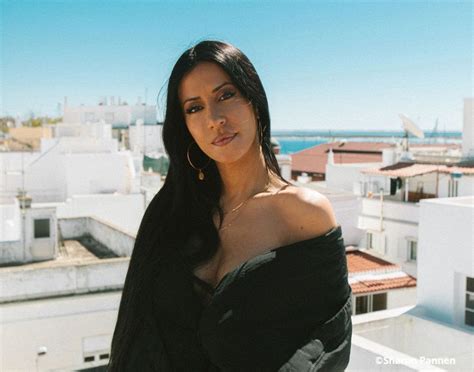 Avec ce cinquième album, la voix singulière d'ana moura se promène librement dans la tradition, flirte avec la pop et étend le. Ana Moura faz mudança na sua carreira: "sinto uma ...