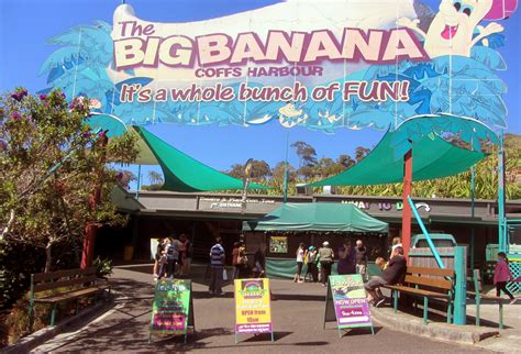 The coffs harbour bypass alignment crosses a number of properties that are currently, or have historically been utilised for the cultivation of banana. gIMG_6002b | At the Big Banana at Coffs Harbour | Kris ...