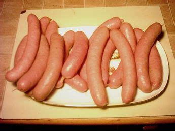 Bei rohwurst unterscheidet man schnittfeste rohwurst wie z.b. Servela pikant | Rezept | Rezepte, Rezepte mit würstchen ...