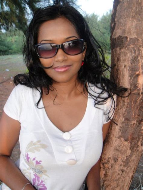 Misty yes e hiphop studio production 2011. Ameela - Dhivehi Kudhin