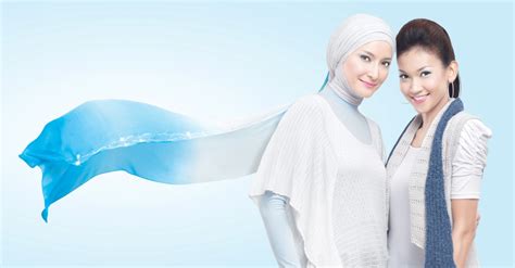 Harga promo katalog produk kosmetik maybelline wardah nyx purbasari jafra garnier theraskin oriflame the body shop etude house nu skin terbaru 2021 Philipe Karunia: Print Ad Wardah Kosmetik