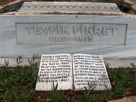 Fakat şiirleriyle her hangi bir teşki­lâttan daha aktiv bir rol oynamıştır. Aşiyan Müzesi (Tevfik Fikret'in Evi) - İstanbul