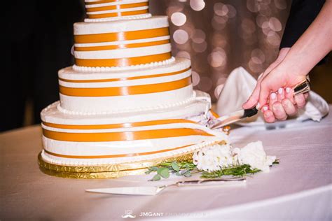 Seattle's premium florist using local, organic, and sustainably grown salmon safe flowers. Della Terra Mountain Chateau Wedding - Estes Park Wedding ...