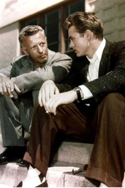 Filmes como o selvagem e juventude transviada investiam na atitude rebelde proposta pelo ritmo. Foto de James Dean - Juventude Transviada : Foto James ...