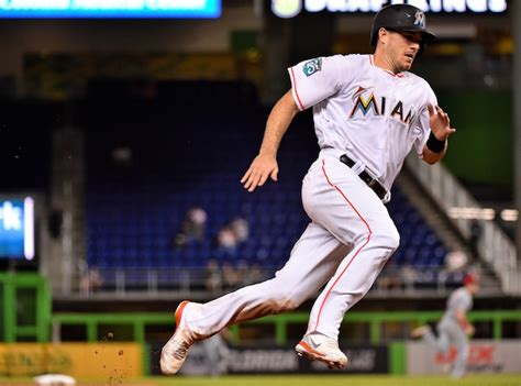 The marlins traded him to the phillies in february 2019. MLB Rumors: Braves No Longer Discussing J.T. Realmuto ...