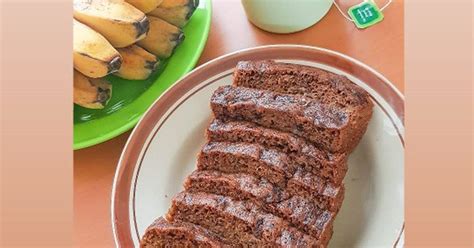 Selamat mencoba dan berkreasi sendiri dengan resep kue bolu coklat tanpa mixer & oven yang resephariini.com jika anda menyukai artikel resep kue bolu coklat tanpa mixer & oven ini boleh like atau share. Resep 3.Bolu Pisang(kukus)bahan simple, takaran sendok ...