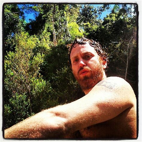 Sólo pretendo que paseis un buen rato observando fotografías de desnudos masculino, sexo homosexual, homoerotismo, etc. Cabeção, é você? Sérgio Hondjakoff aparece barbudo e com ...