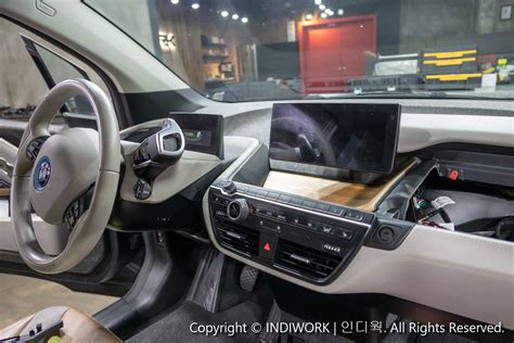Carid have prepared a collection of bmw i3 audio and electronics to assist you with the ultimate transformation of the vehicle's entertainment environment. BMW i3 Upgrade to Screen Size and Speaker | INDIWORK