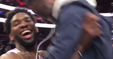 470 785 tykkäystä · 6 966 puhuu tästä. Joel Embiid picked up Kevin Hart like he was a small child ...