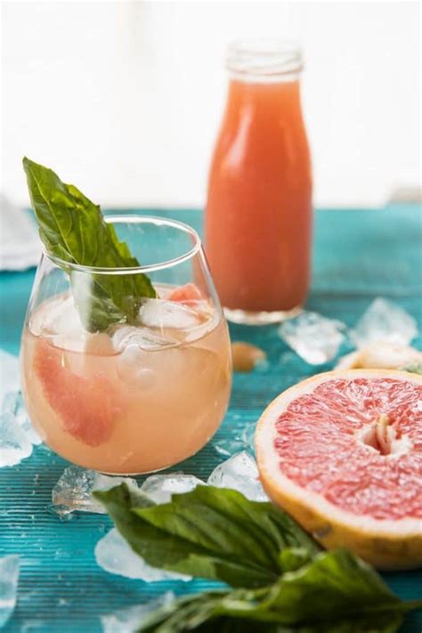 If you like grapefruit, you'll love this, as it's rich in the distinctly tart, citrus smell of a fresh grapefruit. Grapefruit and Rose Sangria | Hunger Thirst Play