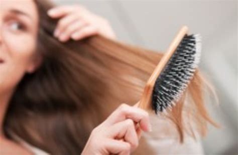 Does brushing hair make hair grow healthy or does it damage your hair? 100 brush strokes a day will actually make your hair fall out