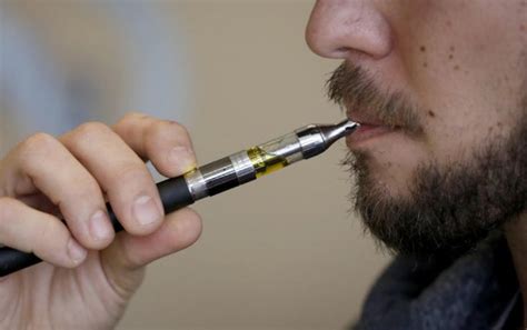 Perancangan besar termasuk mengembangkan kerjaya ke india kerana ada projek usaha sama dengan rakan artis di sana. Viral Penumpang Nge-Vape di Gerbong Kereta, PT KAI ...