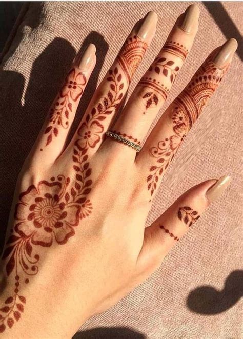 Scopri ricette, idee per la casa, consigli di stile e altre idee da provare. Download Gambar Henna Telapak Tangan Simple