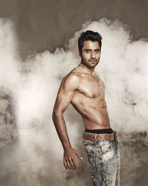 Jackky bhagnani is an indian actor whose career kicked off with the movie f.a.l.t.u in 2011. JACKKY BHAGNANI BODY | Statue, Body, Greek statue