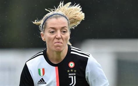 Linda birgitta sembrant (born 15 may 1987) is a swedish footballer who plays as a defender for serie a club juventus and the sweden national team. Coronavirus, giocatrice Juve femminile bloccata a Monaco ...