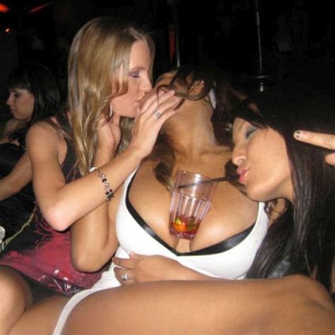 The hangover crew heads to thailand for stu's wedding. Girls Partying With Other Girls (39 pics)