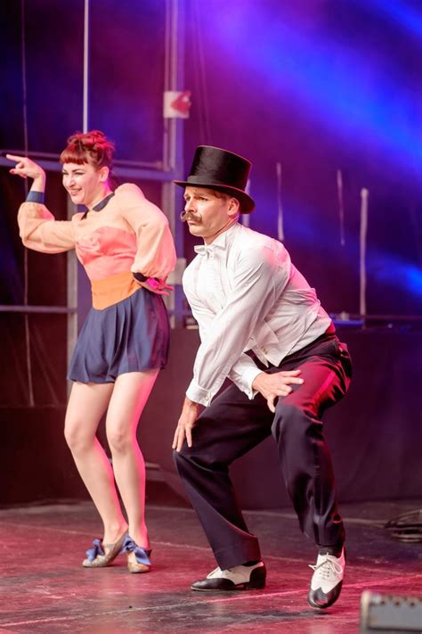 You can find more videos like mirabel and colette below in the related videos section. SO CHIC : BAL SINWG EN OUVERTURE DES FETES DE LA MIRABELLE ...