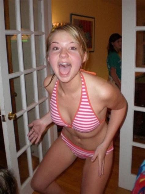 Hidden cam, brother sister, hidden camera, toilet, brother and sister, sister brother. Sexy teens show tight bodies in bikinis - GFs Secrets