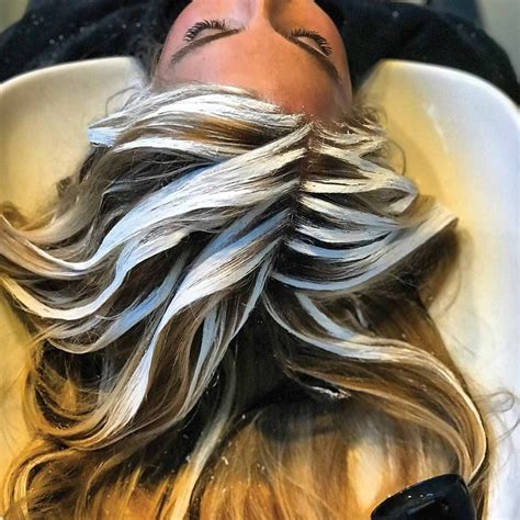 To get rid of this, and therefore hide your age a little better, there are a few easy ways to keep it away including laser removal, waxing. A fresh new hair color can instantly make you look younger, prettier and more stylish. Top local ...