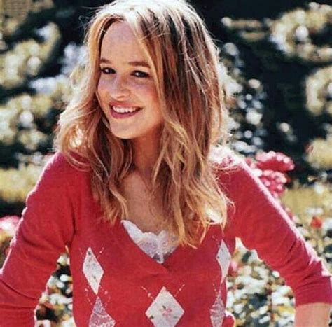 Universal city studios productions lllp. Young Dakota photoshoot. | Stylish actresses, Dakota mayi ...