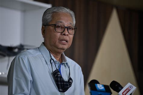 Our senior ministry (defense) datuk seri ismail sabri yaakob has been making a lot of appearances in the. Ismail Sabri says physical distancing observed at Melaka meeting, slams viral pictures as ...