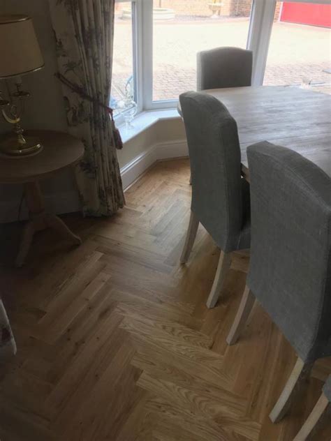 A herringbone pattern can be created in two ways, which requires different levels of planning. Engineered herringbone and Axminster carpet installation ...