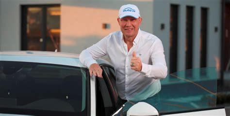 Dieses auto bekommt vor der übergabe: Neue TV-Kampagne mit Axel Schulz startet im Mai 2020 - Magazin