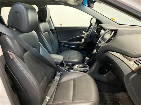 I don't think the sorento 3rd row head rest fold forward 90 degrees as much as the santa fe, you also see on your hyundai forum is a community for all hyundai owners to talk and learn all about their favorite subject: Hyundai of Regina | 2017 Hyundai Santa Fe XL Luxury 3rd ...