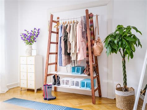 Suchen sie garderobe selbst bauen ideen? Garderobe aus Leitern bauen - DAS HAUS | Garderobe ideen ...