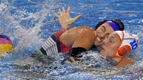 Hungary women's national water polo team. Világliga: elvérzett a magyar női vízilabda-válogatott a ...