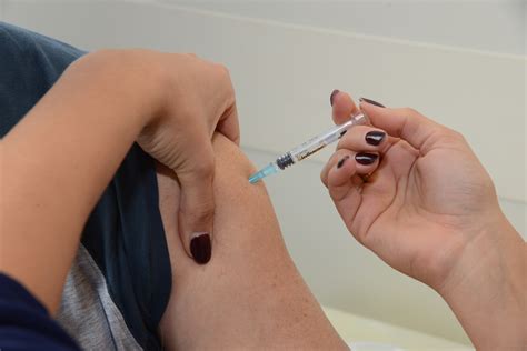 Choisissez un créneau de rdv. Vaccination contre la grippe saisonnière: prenez rendez ...