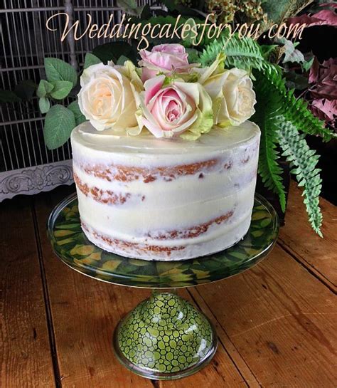 How to make vanilla birthday cake. Naked cake designs embellished with fresh flowers