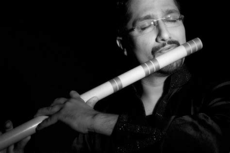 Listen to the beauty of the classical indian flute featuring vivek sonar on spotify. Vivek Sonar | Images