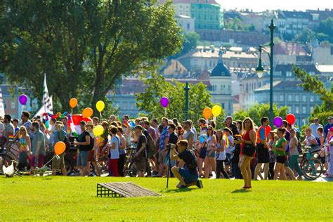 Das erste ungarische strafgesetzbuch von 1878 bestrafte homosexuelle handlungen zwischen männern. Pride Day (homosexuelle Parade) In Budapest, Ungarn ...