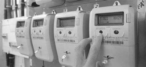 Por último también seremos responsables si se produce algún error en la medición o el contador de la luz sufre alguna avería tendremos que encargarnos de la reparación. Cómo funcionan los contadores de luz digital - Holaluz