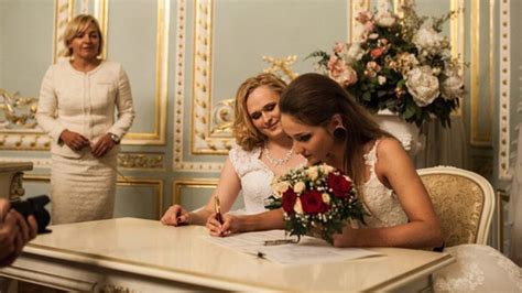 How do we know they're the hottest? LGBT marriage? Two brides officially tie the knot in ...